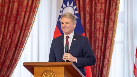 Trung Quốc trừng phạt Chủ tịch Ủy ban Đối ngoại Hạ viện Mỹ vì thăm Đài Loan