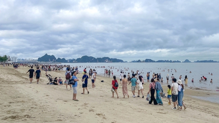 Quảng Ninh đón gần 139.000 lượt khách trong ngày đầu nghỉ lễ