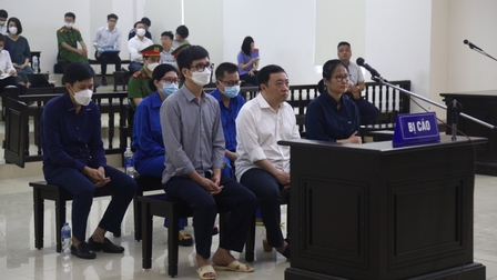 Không chấp nhận kháng cáo của Nguyễn Thị Thanh Nhàn cùng các bị cáo đang bỏ trốn