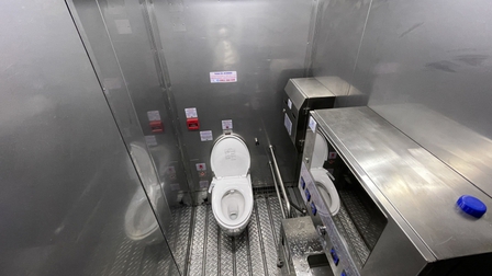 TP.HCM khánh thành 2 nhà vệ sinh công cộng hoàn toàn tự động, chuẩn quốc tế