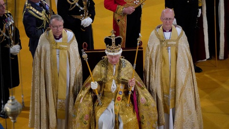 Nhà Vua Anh Charles III chính thức đăng quang