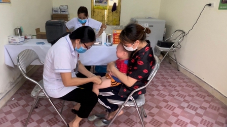 Quảng Ninh: Thiếu vaccine 5 trong 1, nhiều trẻ em quá lịch tiêm