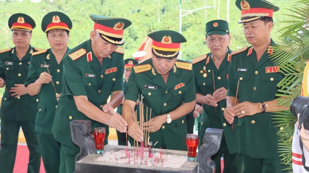 Khánh thành Nhà tưởng niệm liệt sĩ tại Tiểu khu 67- Thủy điện Rào Trăng 3