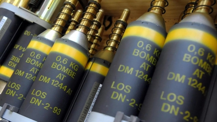 Nga phản ứng trước quyết định của Mỹ cung cấp bom chùm cho Ukraine
