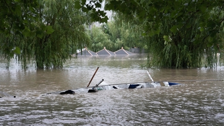 Trung Quốc: Bắc Kinh hứng lượng mưa lớn nhất 140 năm, một địa phương ở Hà Bắc kêu cứu
