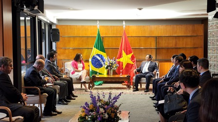 Thủ tướng Chính phủ Phạm Minh Chính tiếp Chủ tịch Đảng Cộng sản Brazil