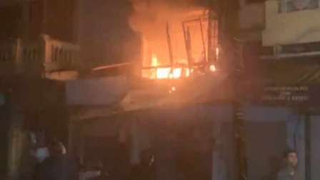 Cháy nhà 4 tầng trên phố cổ Hà Nội, 4 người tử vong