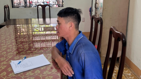 Bắt khẩn cấp cha dượng bạo hành bé trai ở Bình Phước
