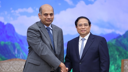 Thủ tướng Phạm Minh Chính tiếp lãnh đạo Tập đoàn bán dẫn Lam Research (Hoa Kỳ) và đại diện Công ty Seojin (Hàn Quốc)