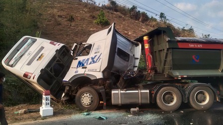 Danh sách 24 người bị thương trong vụ tai nạn xe tham quan tại Kon Tum