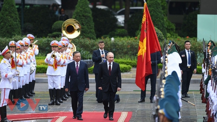 Chủ tịch nước Tô Lâm chủ trì lễ đón trọng thể Tổng thống Liên bang Nga Vladimir Putin