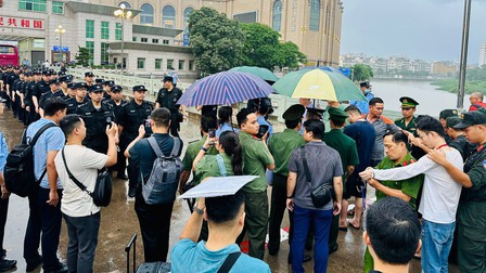 Quảng Ninh: Phối hợp bàn giao 19 người Trung Quốc bị truy nã
