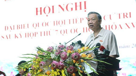 Chủ tịch nước Tô Lâm tiếp xúc cử tri tại Hưng Yên