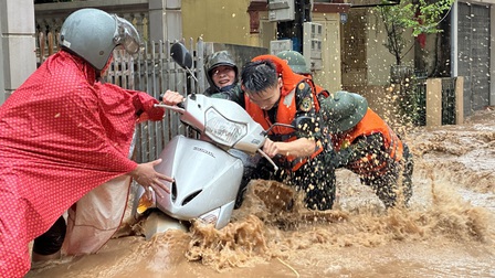 Khẩn trương sơ tán người, tài sản khỏi vùng ngập lụt ở Sơn La