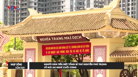 Người dân tiễn biệt Tổng Bí thư Nguyễn Phú Trọng về nơi an nghỉ cuối cùng