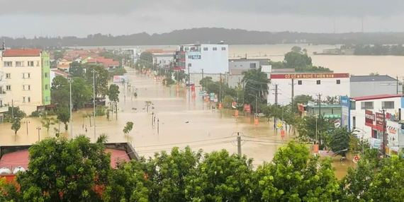 Mưa lũ tại Quảng Bình làm ngập 15.000 nhà dân