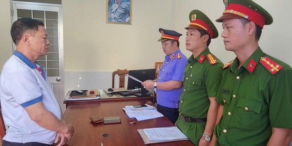 Kiên Giang: Bắt tạm giam cán bộ địa chính và nguyên Chủ tịch xã ở Phú Quốc