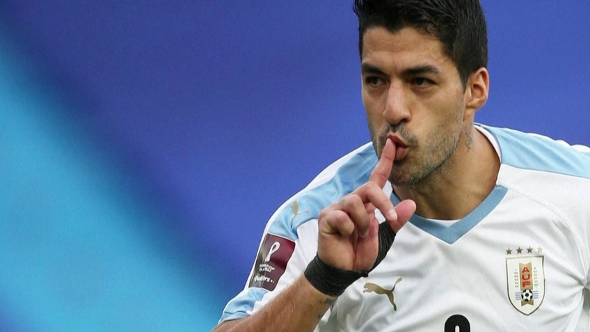  Luis Suarez dương tính với COVID-19 