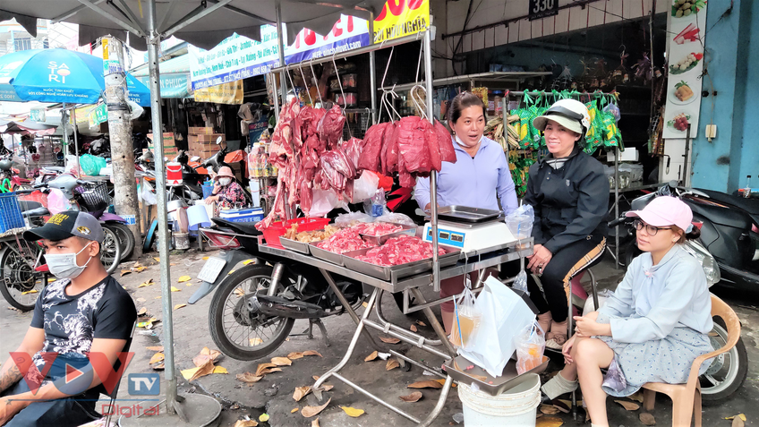 Nhiều người dân TP.HCM vẫn lơ là việc đeo khẩu trang phòng dịch Covid-19