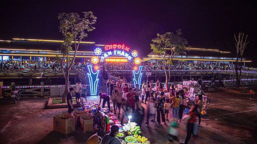 Ghé thăm chợ đêm San Thàng
