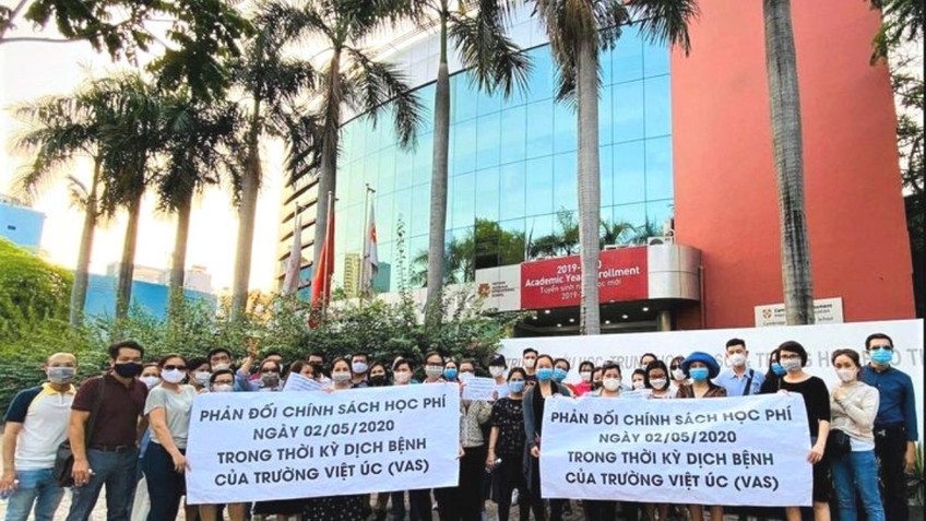 Phụ huynh kiện Trường quốc tế Việt Úc muốn xử công khai, trường muốn xử kín