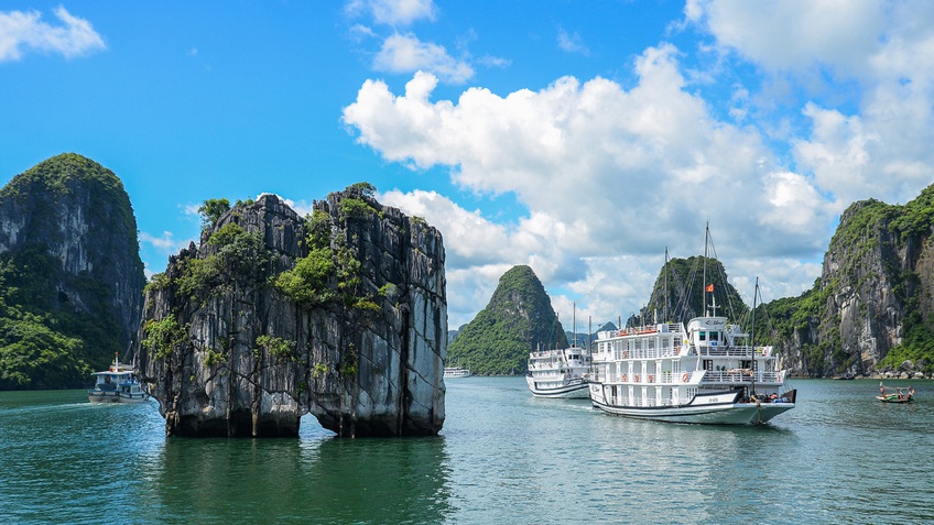 Quảng Ninh: Ngành Du lịch cập nhật dữ liệu "Bản đồ chung sống an toàn với Covid-19"