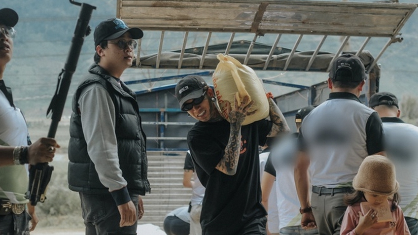 Dế Choắt kết hợp rap với đàn bầu trong MV đầu tay
