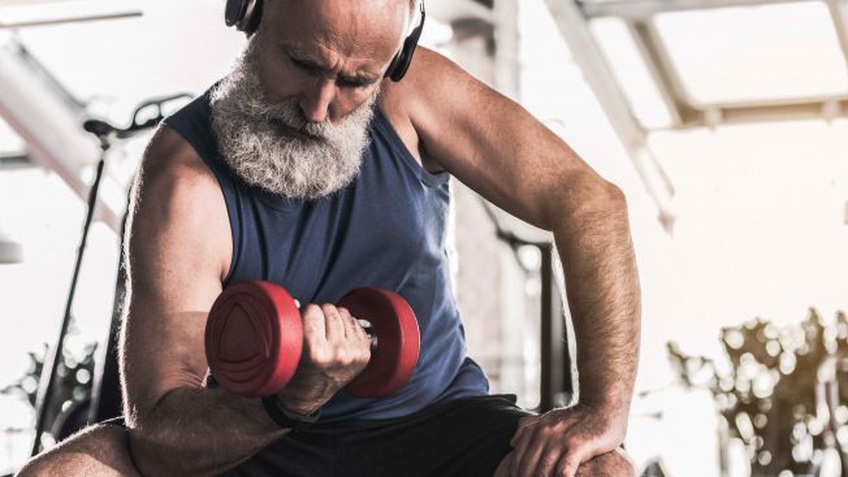 Tập gym để dẻo dai khi về già?