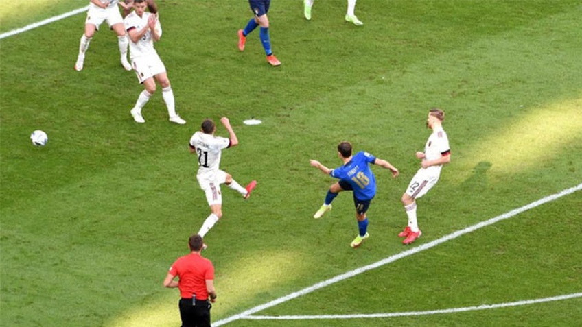 3 lần được khung gỗ cứu thua, Italia lại khiến Bỉ ôm hận