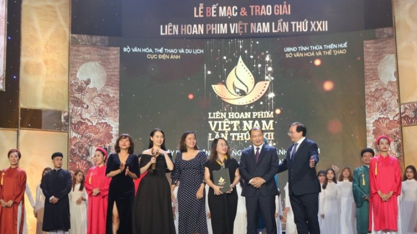 Bế mạc Liên hoan phim Việt Nam lần thứ 22: 'Mắt biếc' đoạt giải Bông sen Vàng