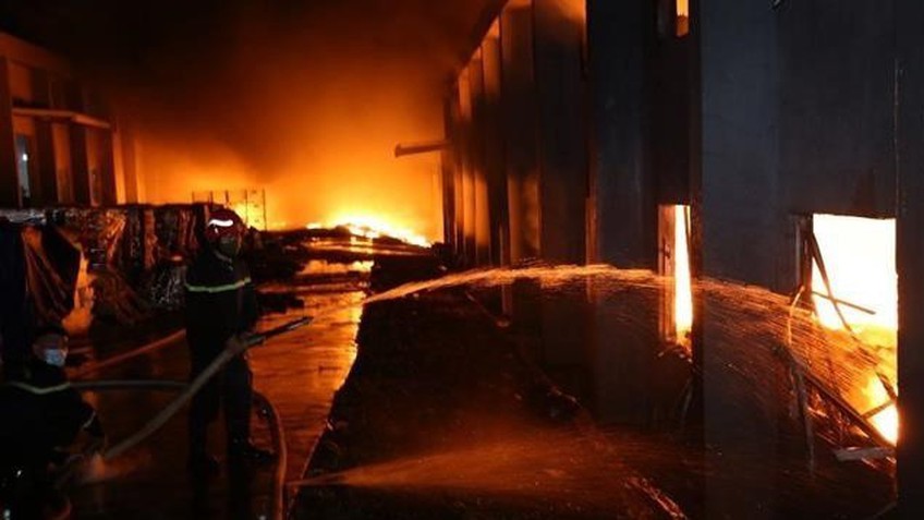 Đồng Nai: Cháy lớn trong đêm tại Khu công nghiệp Suối Tre