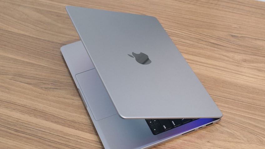 Cận cảnh MacBook Pro 'tai thỏ' tại Việt Nam, giá hơn 50 triệu đồng