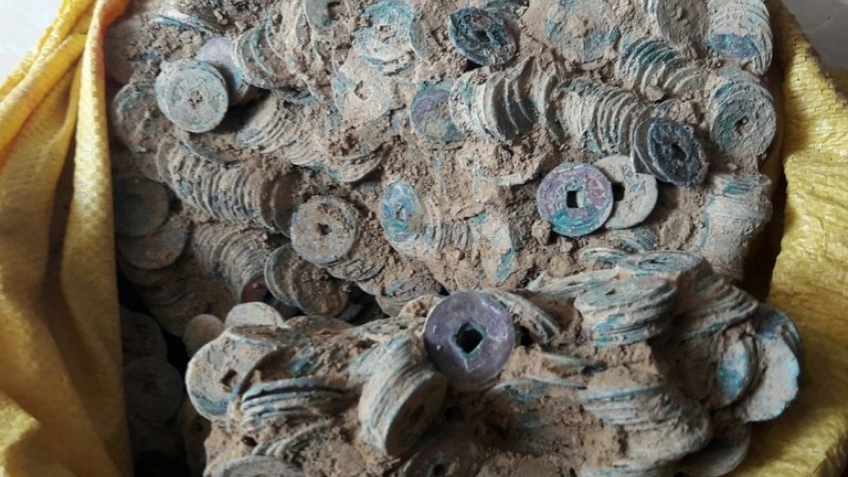 Quảng Trị: Phát hiện hũ tiền cổ nặng 27kg, niên đại cách đây 1.000 năm