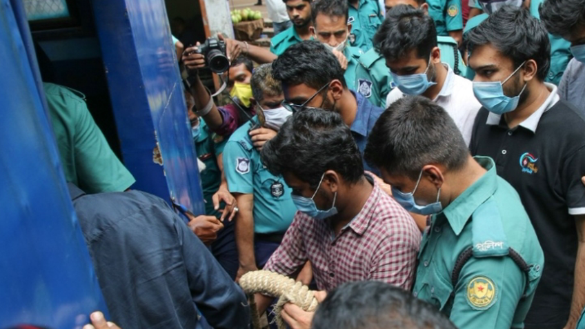 Bangladesh tử hình 20 sinh viên đánh đập bạn học đến chết