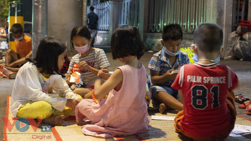 Tết đơn giản của những mảnh đời khó khăn, bữa cơm mong bánh chưng, ước khỏi bệnh để trở về nhà