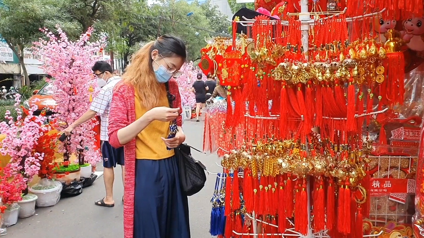 Sắm Tết ở chợ Glodok của quốc gia Hồi giáo Indonesia