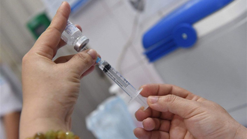 Chuyên gia: Phản ứng phụ của vaccine COVID-19 tại Việt Nam trong ngưỡng cho phép