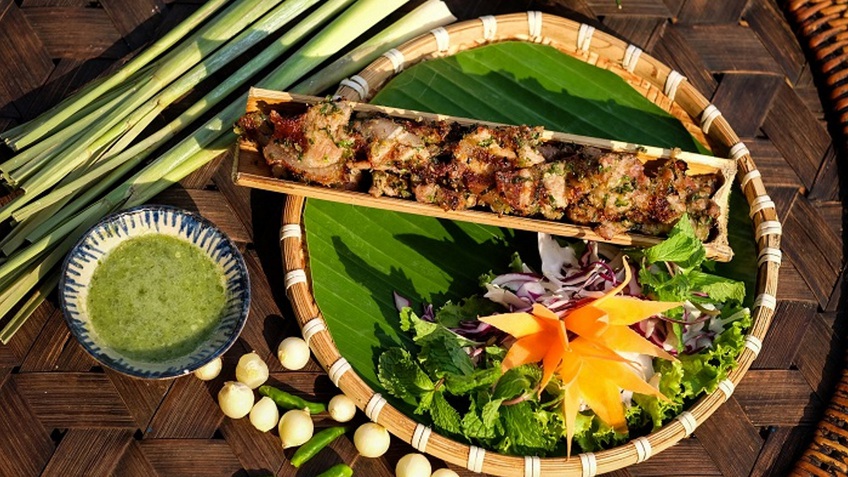 Đặc sản heo lai hấp, nướng ống tre, lọt top 100 món ăn đặc sản Việt Nam