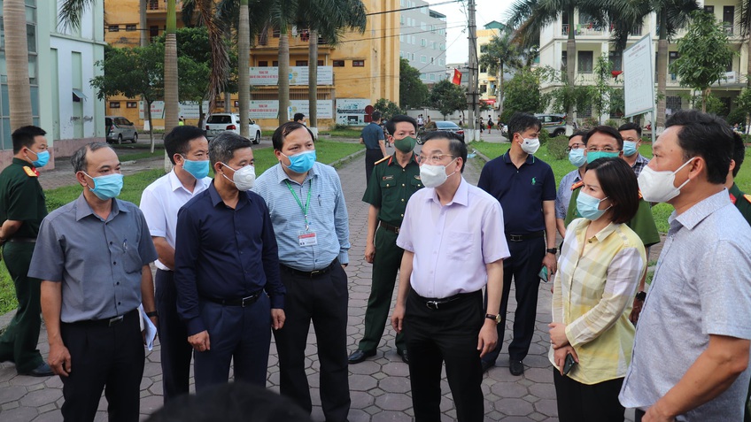 Chủ tịch UBND thành phố Hà Nội Chu Ngọc Anh: Tận dụng tối đa 48 giờ vàng để khống chế dịch COVID-19