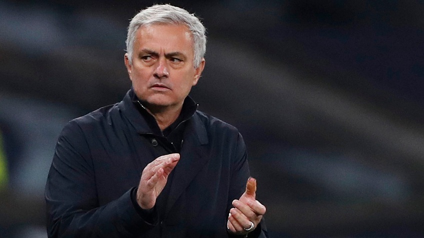 Roma bổ nhiệm Mourinho làm HLV trưởng từ mùa giải tới