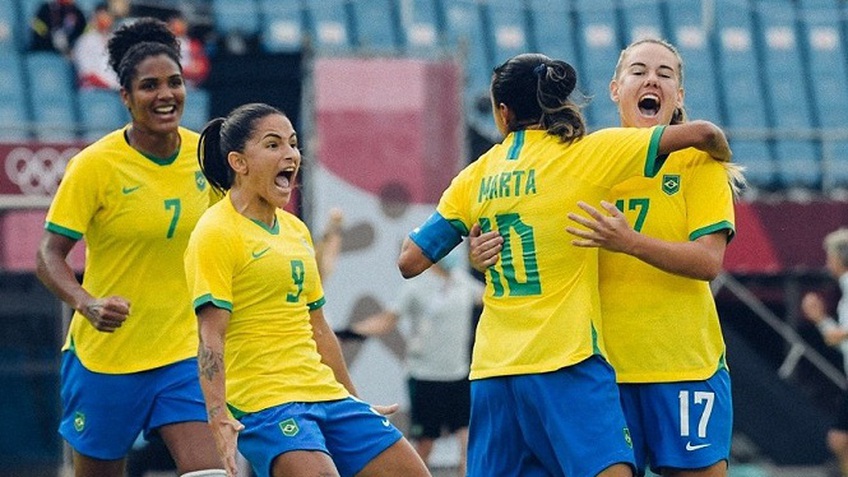 Marta của tuyển nữ Brazil ghi bàn thắng đi vào lịch sử Olympic