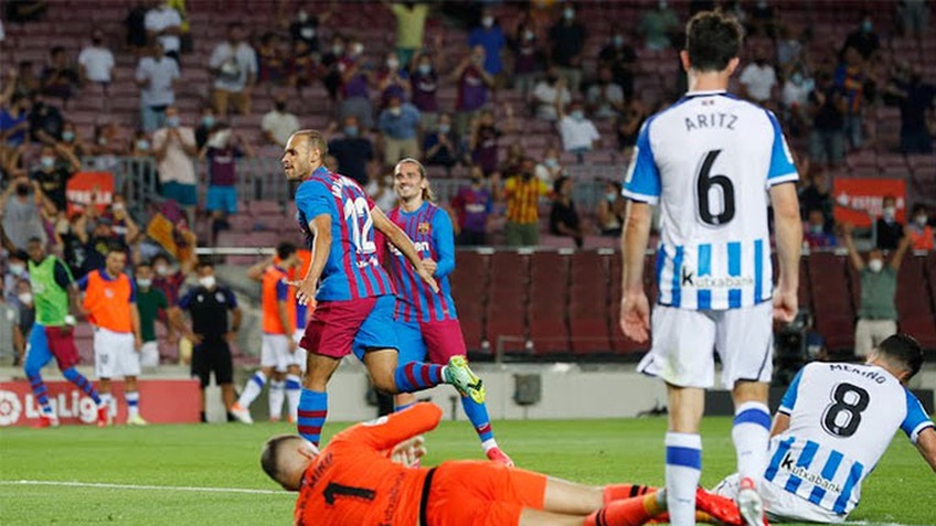 Barca khởi đầu kỷ nguyên 'không Messi' bằng một chiến thắng