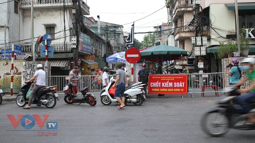 Dừng việc cấp Giấy ra vào cho người dân phường Chương Dương