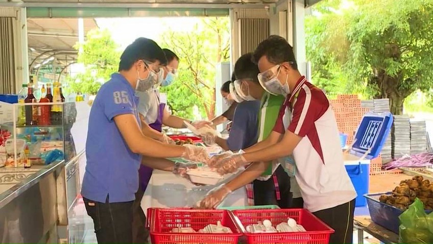 Cần Thơ: 'Bếp ăn yêu thương' ngày đêm đỏ lửa phục vụ tuyến đầu