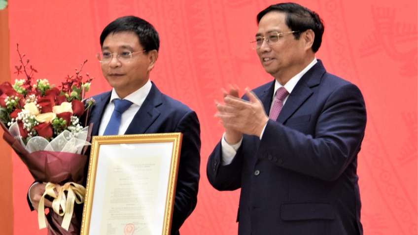 Thủ tướng trao quyết định bổ nhiệm 2 Bộ trưởng Đào Hồng Lan và Nguyễn Văn Thắng