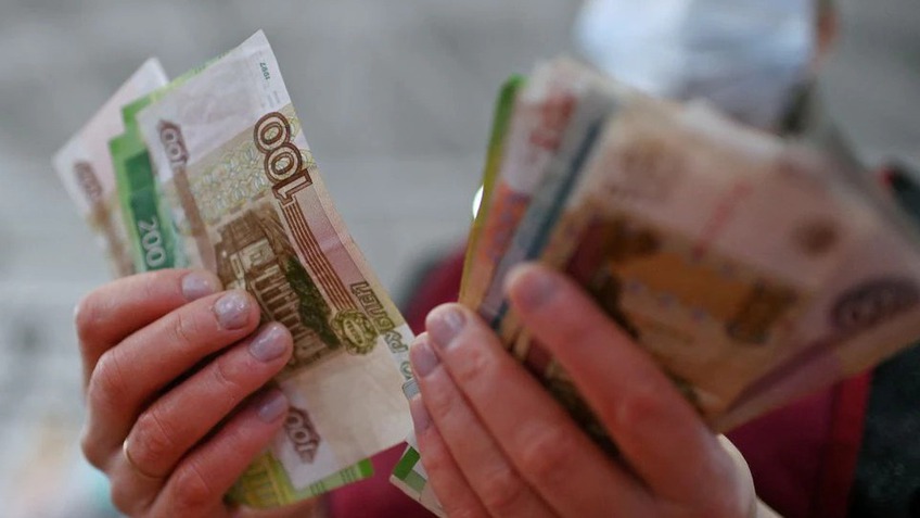 Đồng ruble Nga giảm xuống mức thấp nhất trong 7 tháng