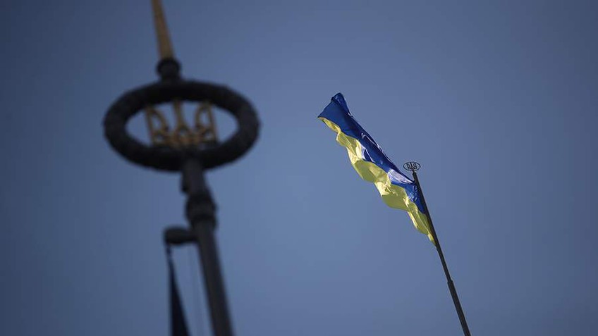 Ukraine ban hành lệnh thiết quân luật trên toàn quốc 