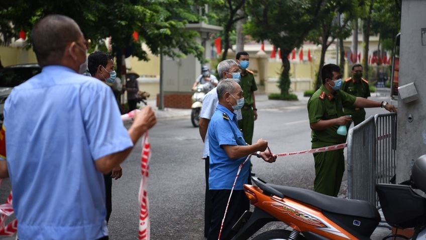 Mùng 3 Tết, Hà Nội đã dỡ bỏ hết các điểm phong tỏa phòng dịch COVID-19