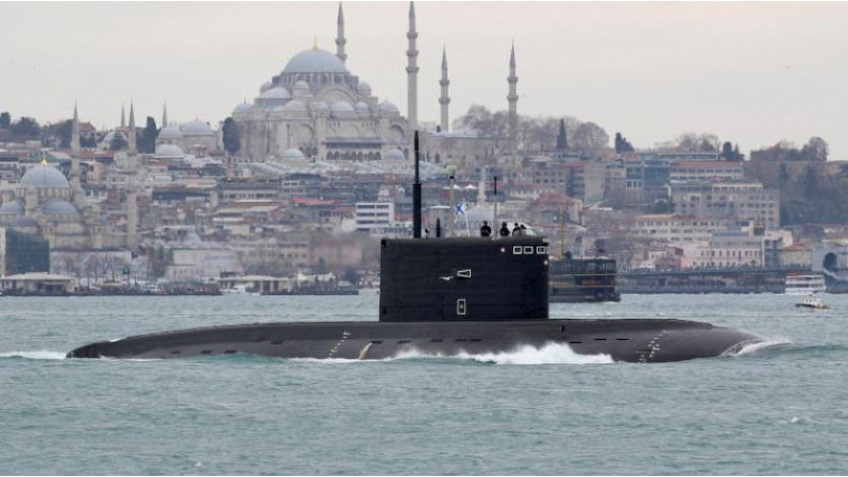 Thổ Nhĩ Kỳ cấm tất cả tàu chiến đi qua eo biển Bosphorus và Dardanelles
