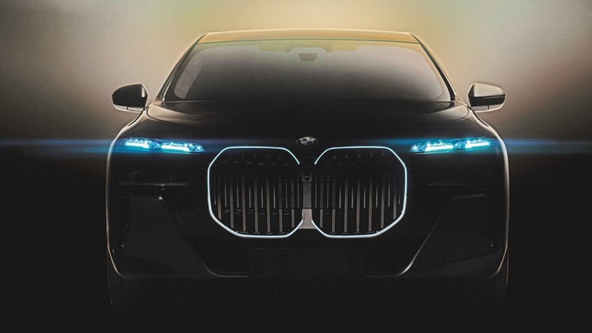 Những hình ảnh chính thức đầu tiên của xe điện BMW i7
